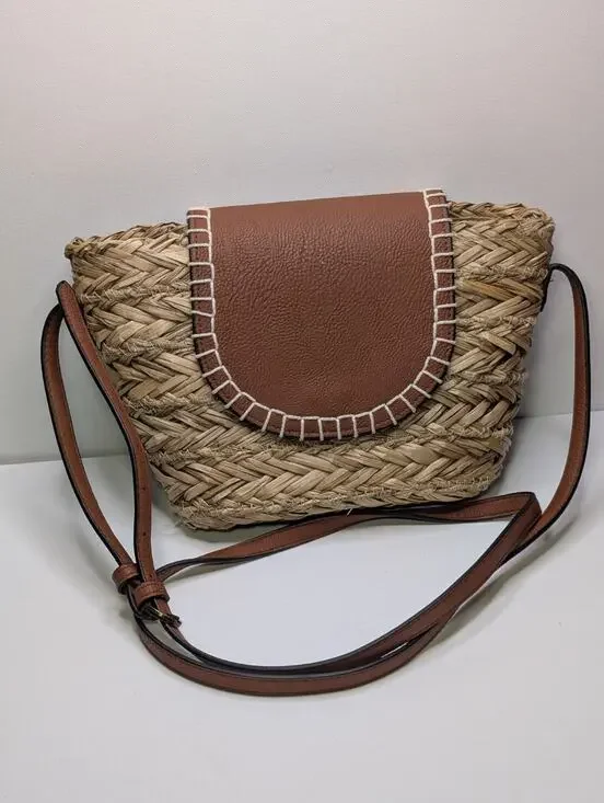 Universal Thread Straw Woven Crossbody Bag Tan Brown Flap Purse Boho Summer
