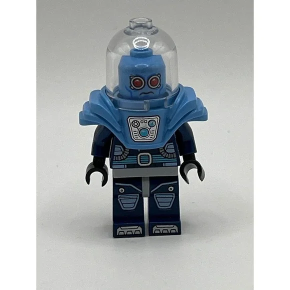 LEGO DC Super Heroes Mr. Freeze Minifigure sh0319 Dark Blue Suit 76000