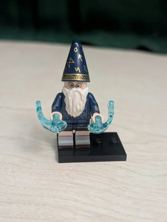 LEGO Shrek Minifigure MERLIN MiniFig