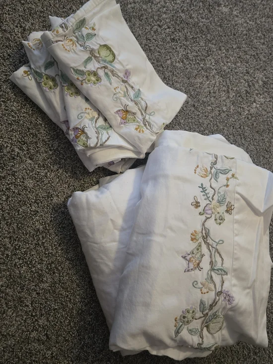 White Embroidered Floral Home Bedding Set