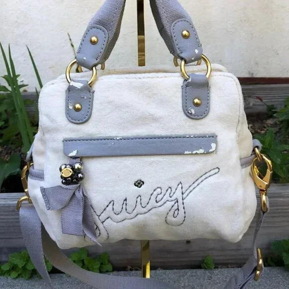 JUICY COUTURE Y2K Velour Shoulder Bag Purse White Grey Velvet Zipper Top Handle‍