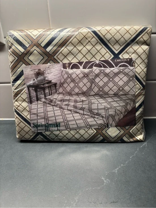 Springmaid Carlton Ii. Double flat sheet.