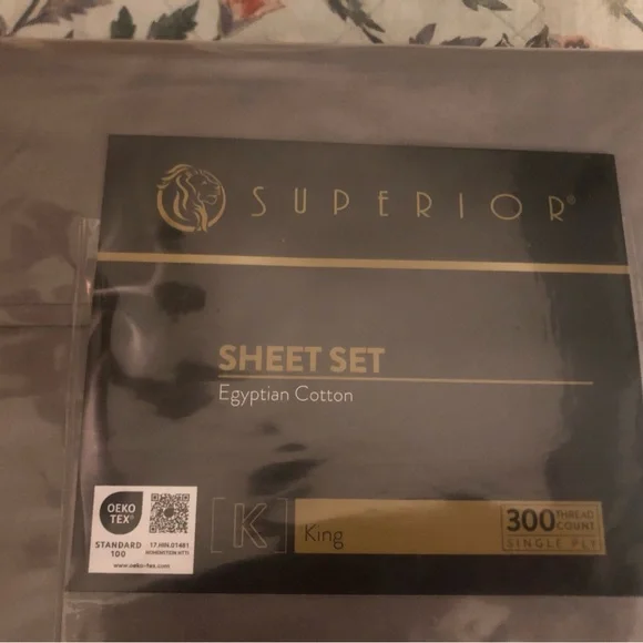 Brand New Superior King Sheet Set in Grey