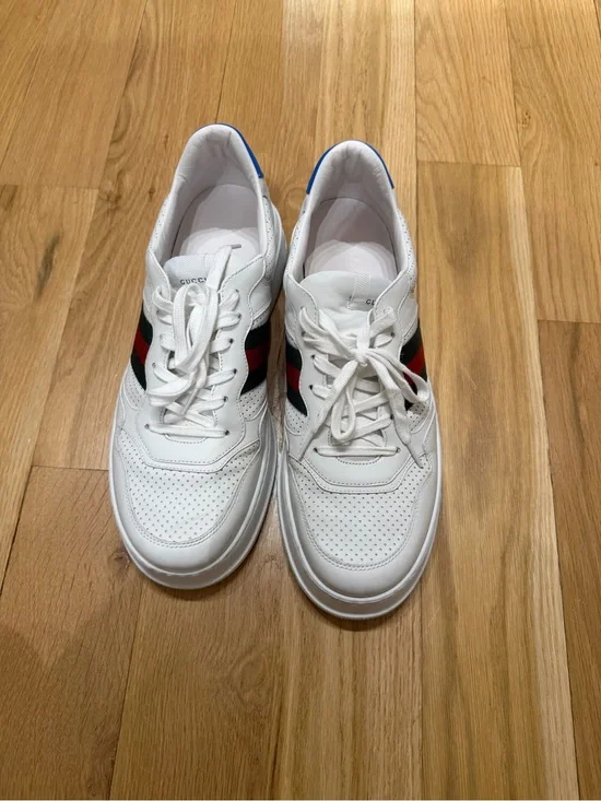 Gucci White Leather Sneakers with Red & Green Web Stripe