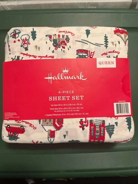Hallmark 4-piece Queen Christmas Village Sheet Set