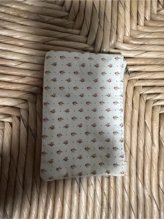 John Galt/Brandy Melville flowers Coin Purse