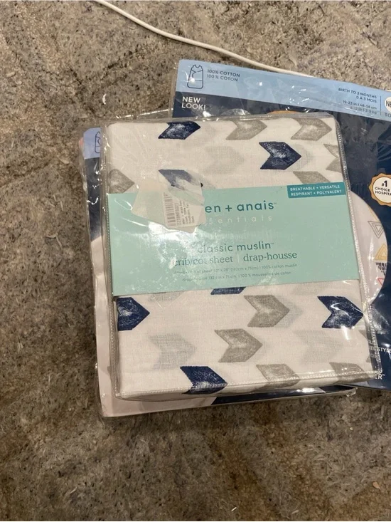 Brand New aden + anais Essentials Denim Wash Arrowhead Crib Sheet Cotton Muslin