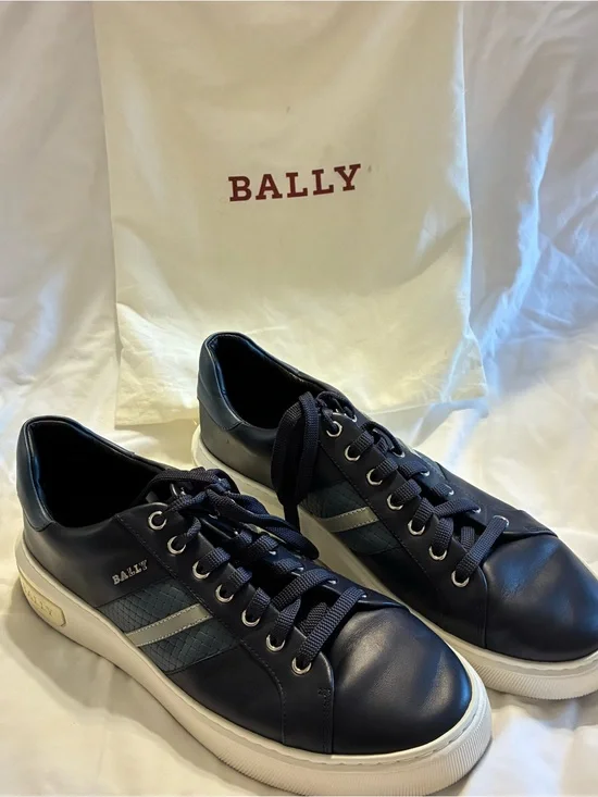 Bally Marcus Navy Leather Low-Top Sneakers with Light-Blue Stripe