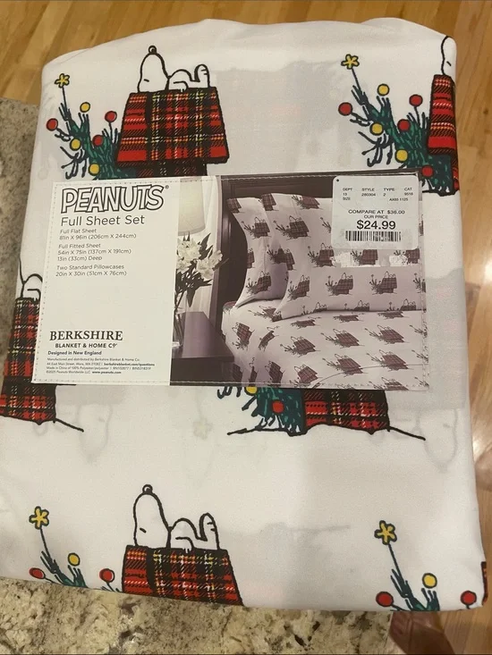NWT Berkshire Christmas Peanuts Snoopy Full Sheet Set