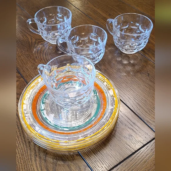 Anchor Hocking snack plates with Federal Glass punch cups set of 4🐣