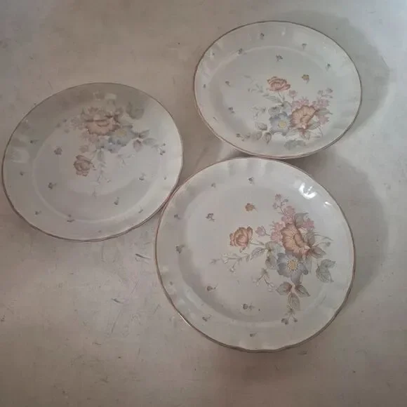 3 Mikasa Country Classics 7½ inch Wild Blossoms Salad Plates