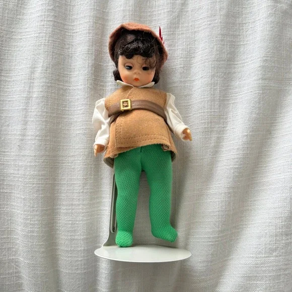 Vintage‎ Madame Alexander Robin Hood 8 Inch Doll Brown Green Outfit with Stand