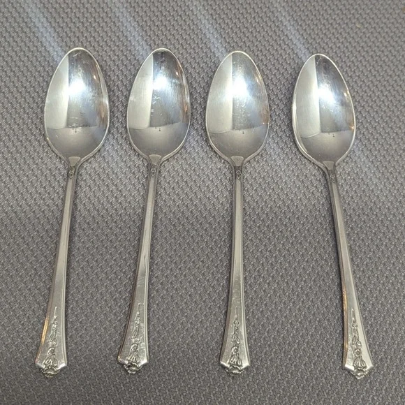 Vintage Holmes & Edwards Spring Garden Silverplate Teaspoons Set of 4 Floral
