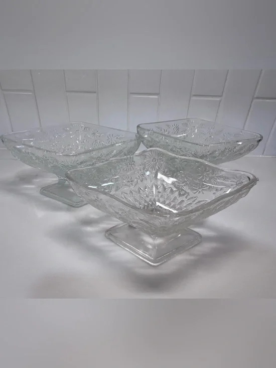 Vintage Indiana Glass Pineapple Floral Diamond Shape Footed Dish Compote Set 3