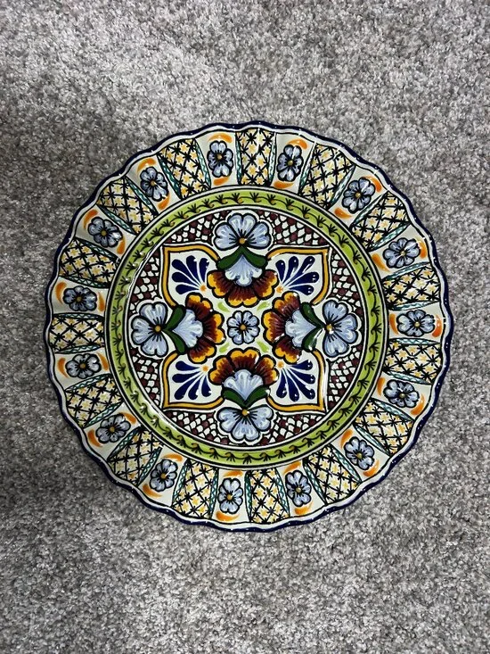 Hand Made Painted Plate - Puebla, Mexico - Artist Alonso Luis - Ruffled ‎ Edge