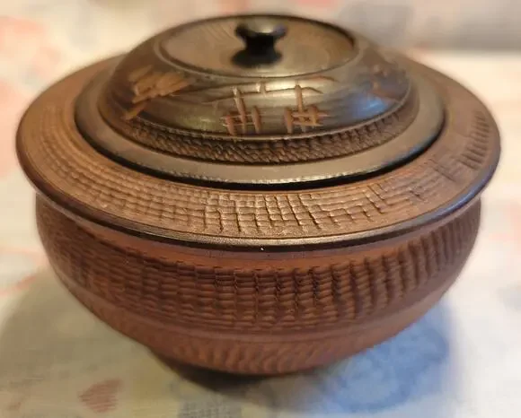 Vintage Wooden Japanese Rice Bowl and Lid 4