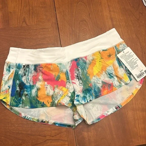 Lululemon NWT SPEED UP LR SHORT 2.5