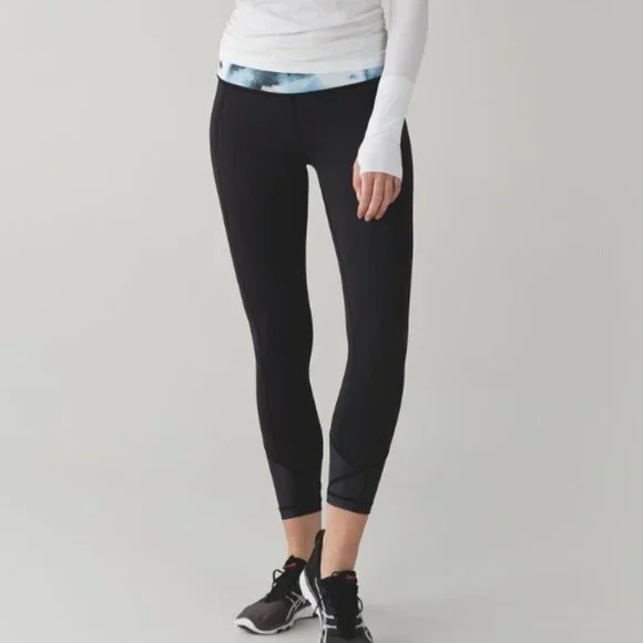 Lululemon Pace Queen Tight *Full-On Luxtreme Black /Blue Multi - Size 6