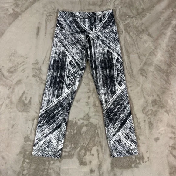 Lululemon Wunder Under Crop Leggings Black White Brushstroke Print Womens 4