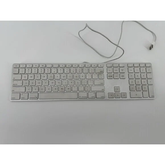 Original Apple Wired Keyboard with USB