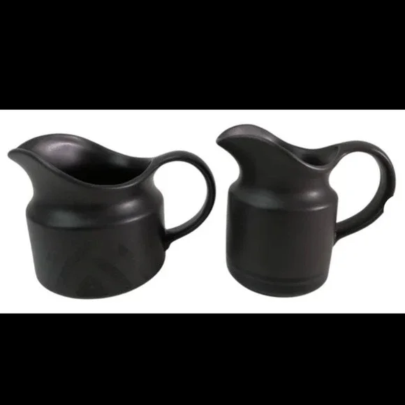 Pfaltzgraff Matte Black Ceramic Pitchers Set of 2 Stoneware 436 026 USA Made‎