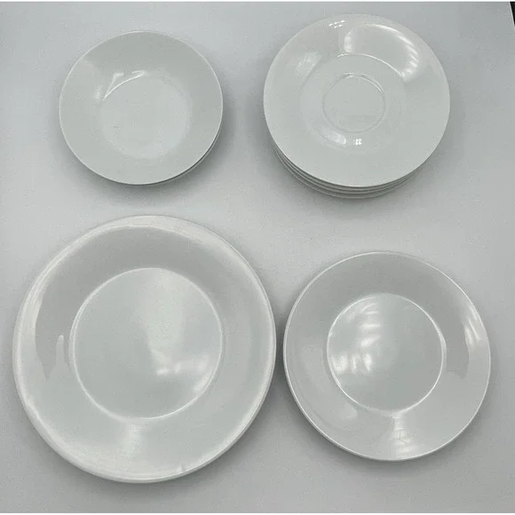 Noritake Snowville 2 salad plates, bread and butter, fruit‎ bowls and 4 saucers