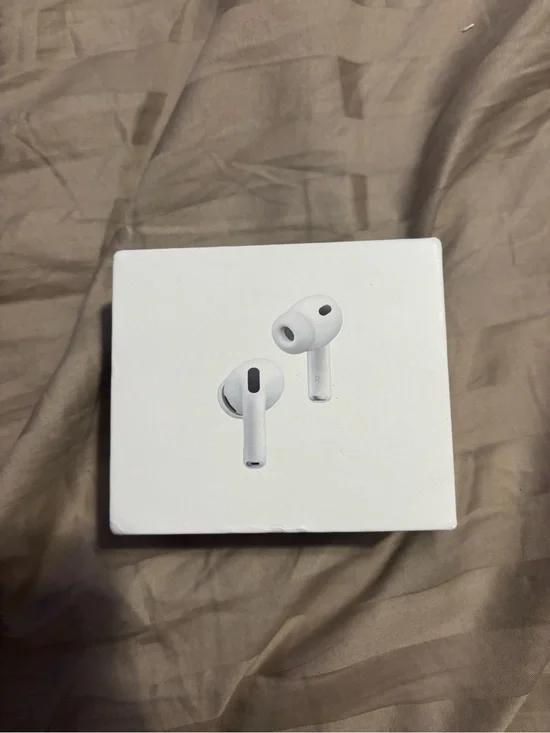 Apple White True Wireless Earbuds with Charging Case