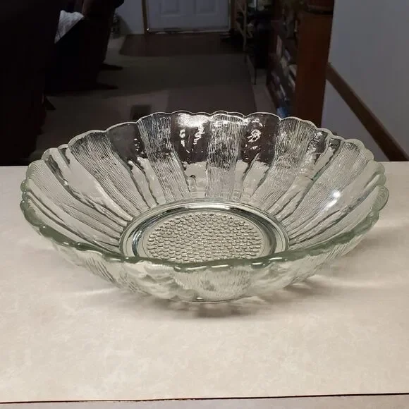 Anchor Hocking Clear Country Estate Sunflower Chip Bowl