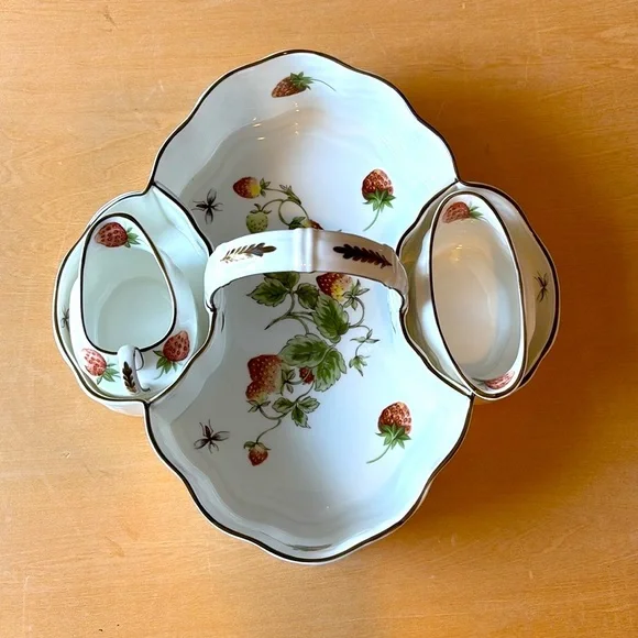Vintage Coalport Bone China Strawberry Basket With Creamer And Open Sugar Bowl