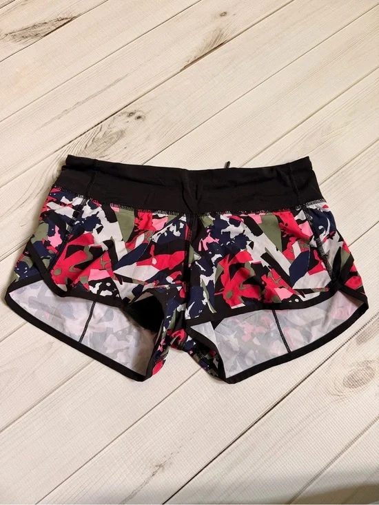 lululemon athletica Women's Multicolor Camo Athletic Shorts - Black Waistband