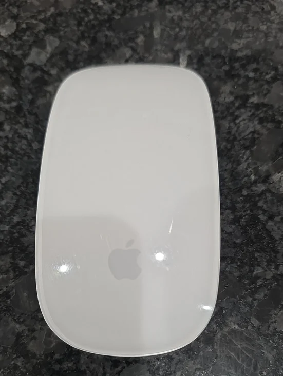 Apple White Wireless Multi-Touch Mouse