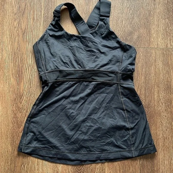 Lululemon sleeveless top 6