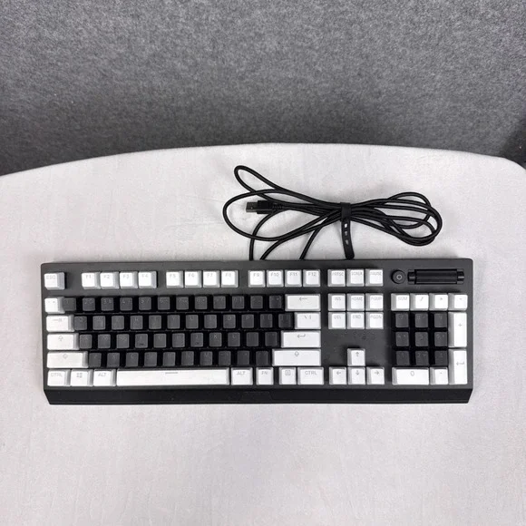 Razer BlackWidow V3 Gaming Keyboard Green Switches Custom Black White Keycaps
