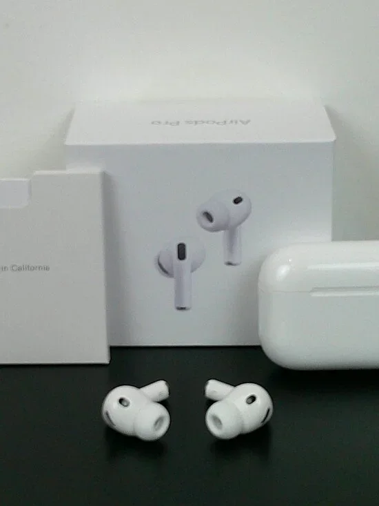 Apple AirPods Pro 3 Wireless Active Noise Cancelling Earbuds Magsafe