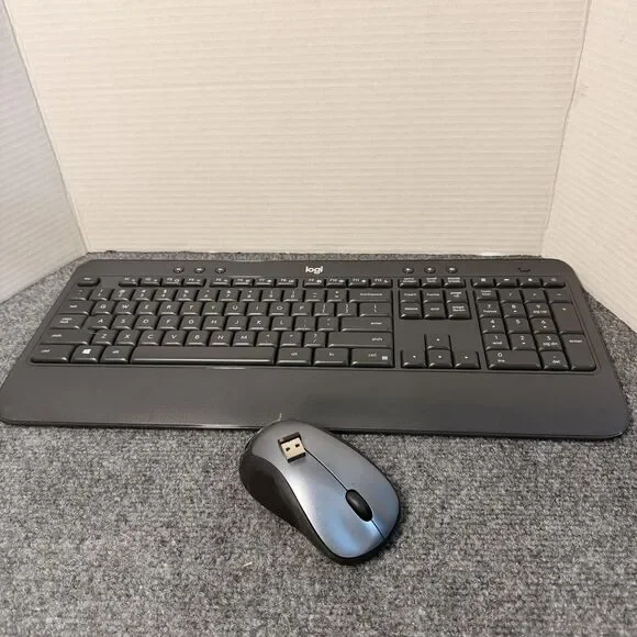 Logitech K540 Wireless Keyboard Mouse Combo 2.4GHz USB Black Full Size PC