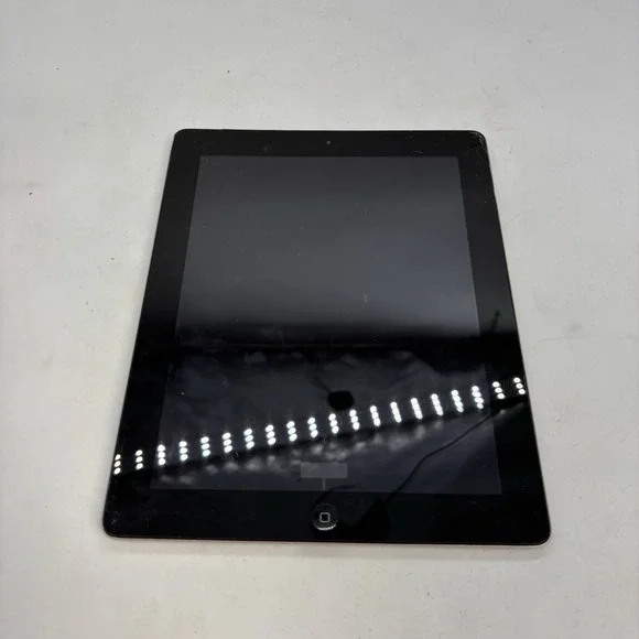 Apple iPad 2 A1397 16 GB, Wi-Fi + 3G, 9.7 in Silver Tested and Working