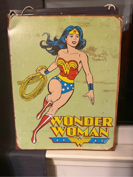 Wonder Woman Vintage-Style Metal Wall Art - Red, Blue, Yellow