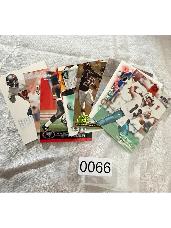 Fleer Ultra 2001 NFL Football 10-Card Lot Dan Marino Rookie #231 Dolphins