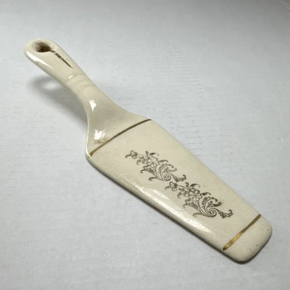 Vintage Ivory Crackle Ceramic Pie Cake Server Metallic Gold Floral Scroll Design