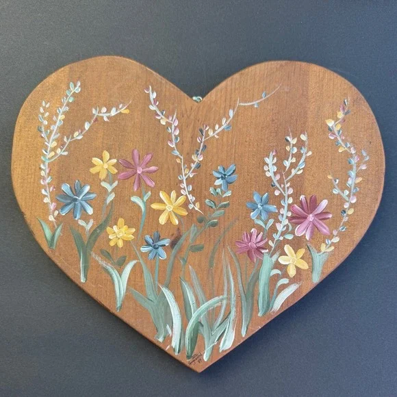 Vintage 1989 Hand Painted Wood Heart Wall Decor Floral Folk Art Cottagecore 10