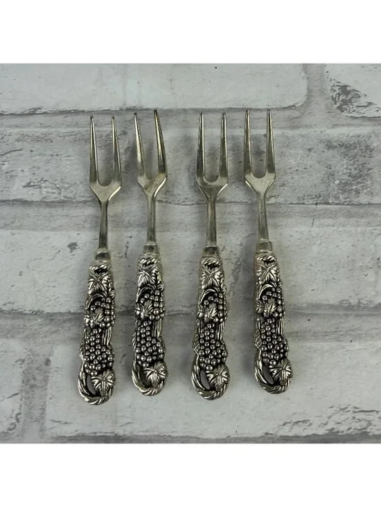 Godinger Silverplate Set of 4 Relish Forks Vine & Grape Grapevine 5 Inches