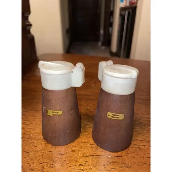 Vintage Wood‎ Salt And Pepper Shakers Made In Japan