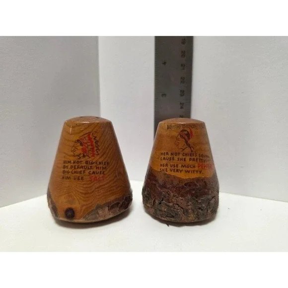 vintage 1950s live-edge‎ wooden souvenir salt and pepper shakers Native American