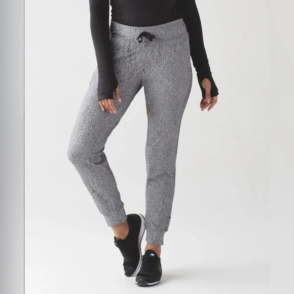 Lululemon Ready To Rulu Pant Running Luon Spray Jacquard White Black