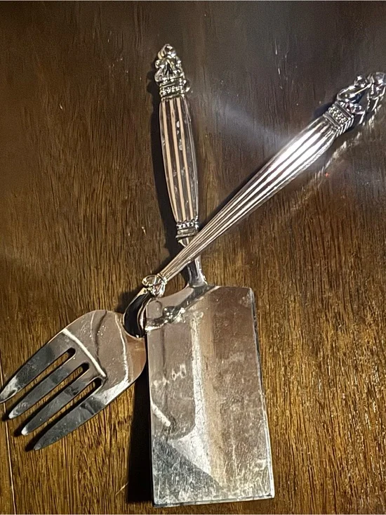 Ornate Silver Serving Spade and Fork Set - Polished Silver Finish