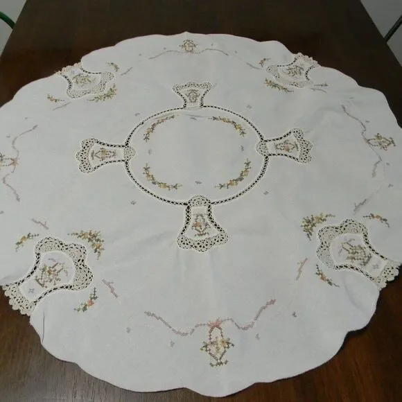 Vintage Handmade Cross Stitch Crochet Doily Tablecloth Floral Basket White Round