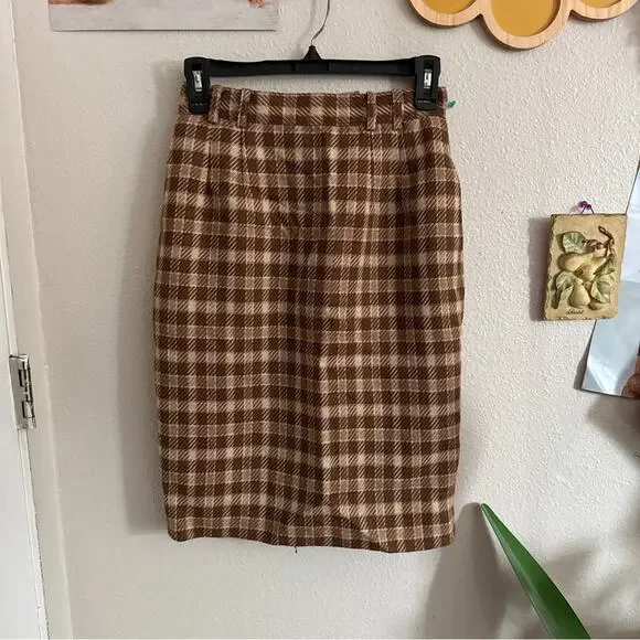 Liz Claiborne Vintage Plaid Wool Skirt 4