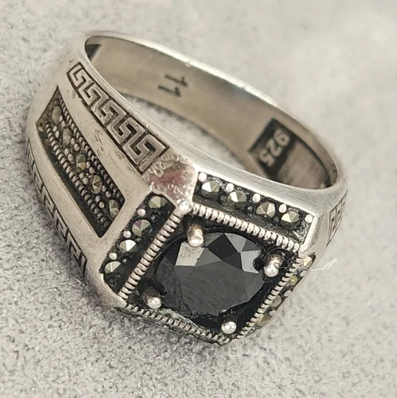 Signet Ring Men's 9.75 Silver 925 Black Onyx Marcasite Marquise Cut Bold Gothic
