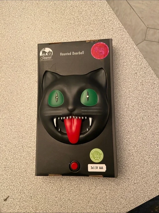Haunted Cat Doorbell - Black with Green Eyes and Red Tongue -