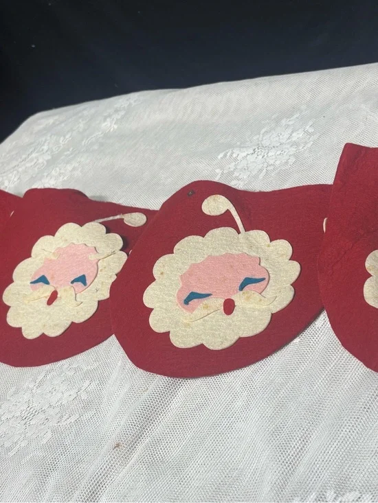 VTG Mid Century Felt Santa Claus Christmas Banner 68